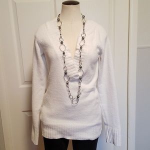V neck sweater